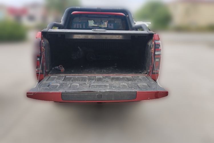 Used Great Wall Poer 2020 2.0T Off-Road Version Automatic Diesel 4x4 Advanced Edition GW4D20M Trunk
