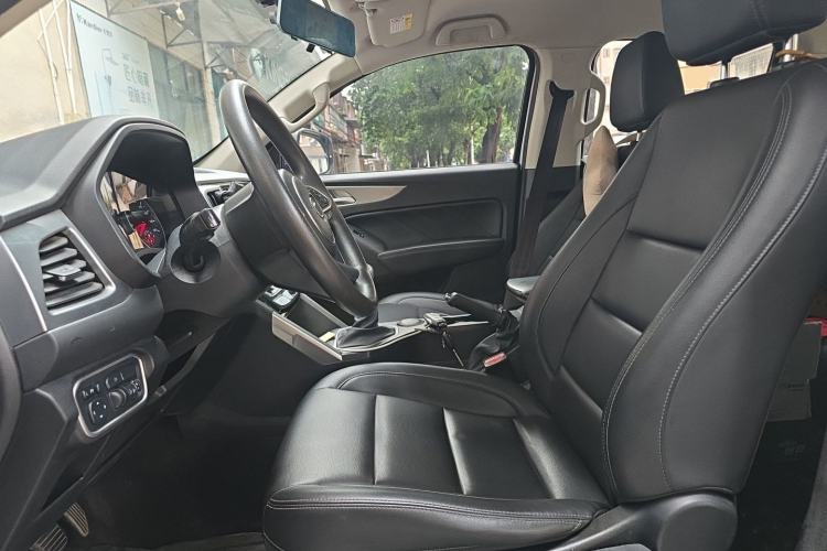 Used Great Wall Poer 2020 2.0T Commercial Version Automatic Diesel Two-Wheel Drive Elite Trim Standard Box GW4D20M Left Front Seat