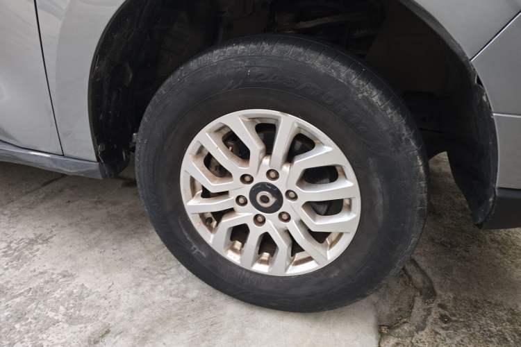 Used Great Wall Poer 2020 2.0T Commercial Version Automatic Diesel Two-Wheel Drive Elite Trim Standard Box GW4D20M Right Front Wheel Hub