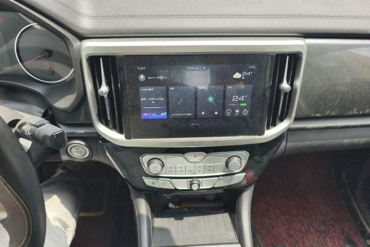 Used Great Wall Poer 2020 2.0T Automatic Diesel 2WD Comfort Edition GW4D20M Audio And AC Panel