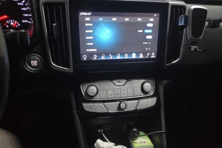 Used Great Wall Poer 2020 2.0T Commercial Version Automatic Diesel Two-Wheel Drive Elite Trim with Long Bed – GW4D20M Audio And AC Panel