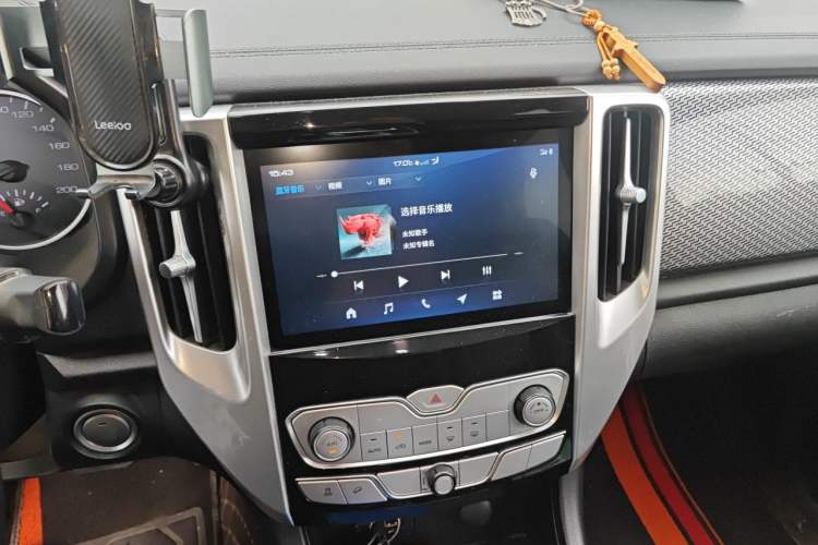 Used Great Wall Poer 2020 2.0T Automatic Diesel 2WD Comfort Edition GW4D20M Audio And AC Panel