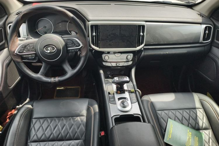 Used Great Wall Poer 2020 2.0T Automatic Diesel 2WD Comfort Edition GW4D20M Center Console
