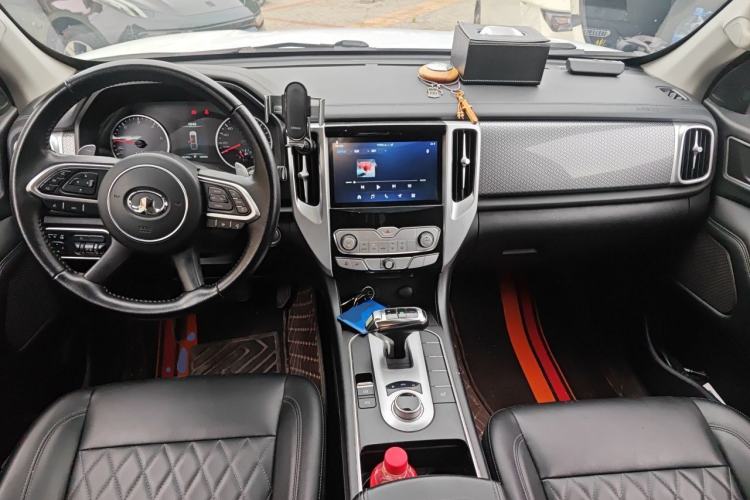 Used Great Wall Poer 2020 2.0T Automatic Diesel 2WD Comfort Edition GW4D20M Center Console