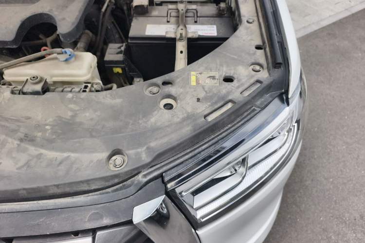 Used Great Wall Poer 2020 2.0T Automatic Diesel 2WD Comfort Edition GW4D20M Engine Bay Left