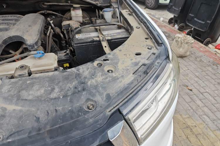 Used Great Wall Poer 2020 2.0T Automatic Diesel 2WD Comfort Edition GW4D20M Engine Bay Left