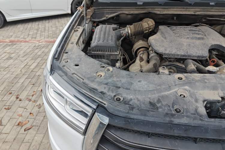 Used Great Wall Poer 2020 2.0T Automatic Diesel 2WD Comfort Edition GW4D20M Engine Bay Right