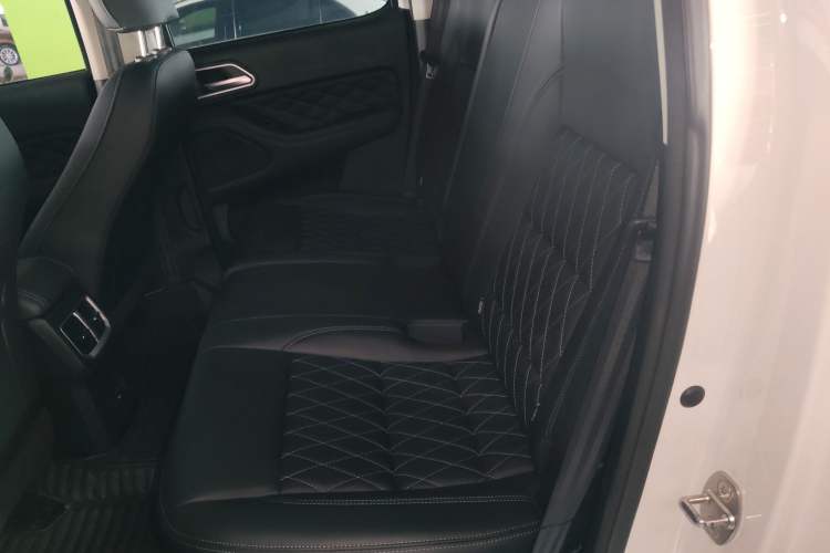 Used Great Wall Poer 2020 2.0T Automatic Diesel 2WD Comfort Edition GW4D20M Interior 4