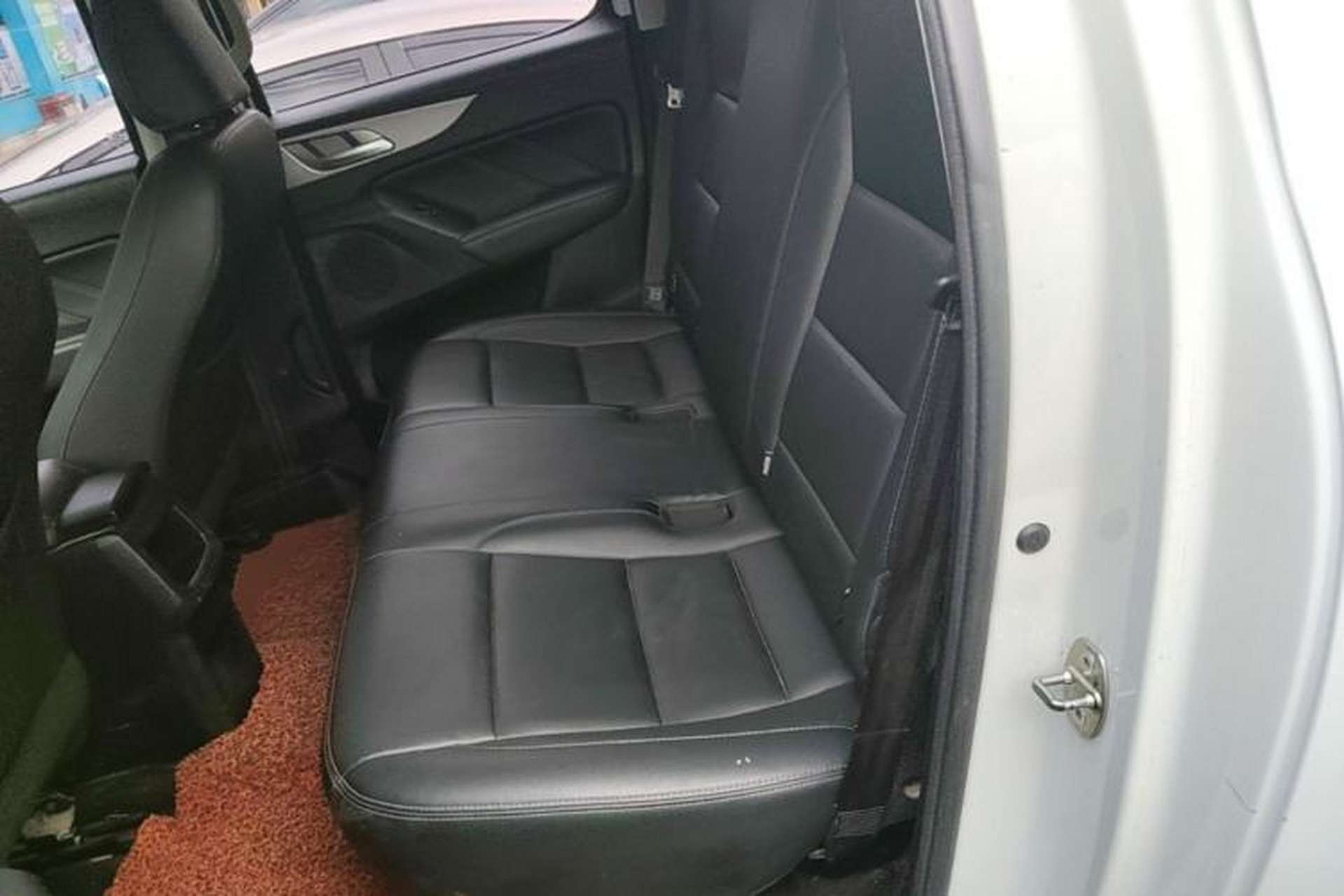 Used Great Wall Poer 2020 2.0T Commercial Version Automatic Diesel 4x4 Elite Long-Box GW4D20M Left Rear Seat