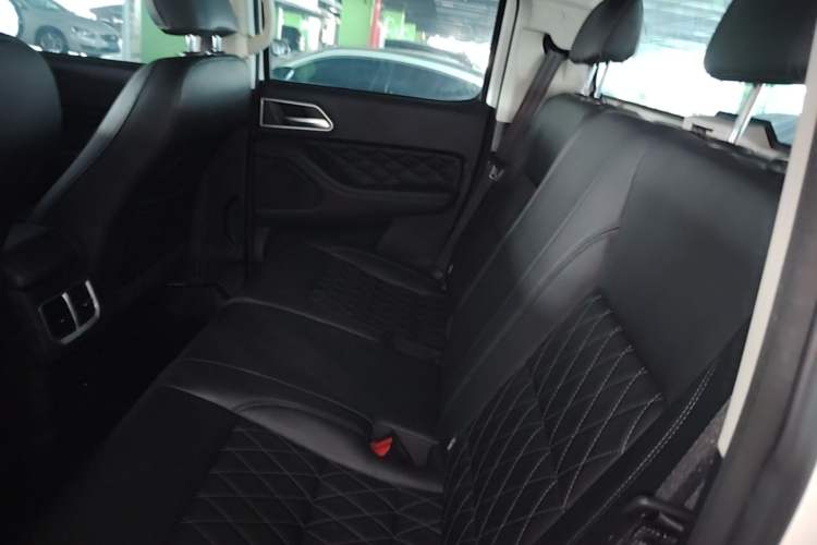 Used Great Wall Poer 2020 2.0T Automatic Diesel 2WD Comfort Edition GW4D20M Left Rear Seat