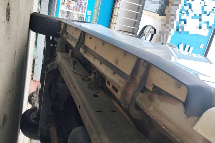 Used Great Wall Poer 2020 2.0T Commercial Version Automatic Diesel 4x4 Elite Long-Box GW4D20M Left Side Sill