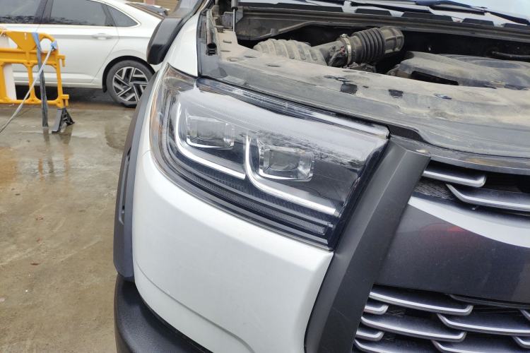 Used Great Wall Poer 2020 2.0T Off-Road Version Automatic Diesel 4x4 Advanced Edition GW4D20M Right Front Headlight