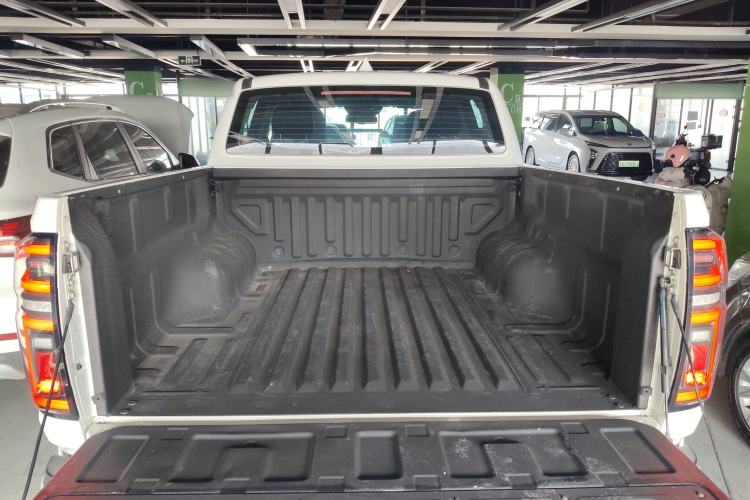 Used Great Wall Poer 2020 2.0T Automatic Diesel 2WD Comfort Edition GW4D20M Trunk