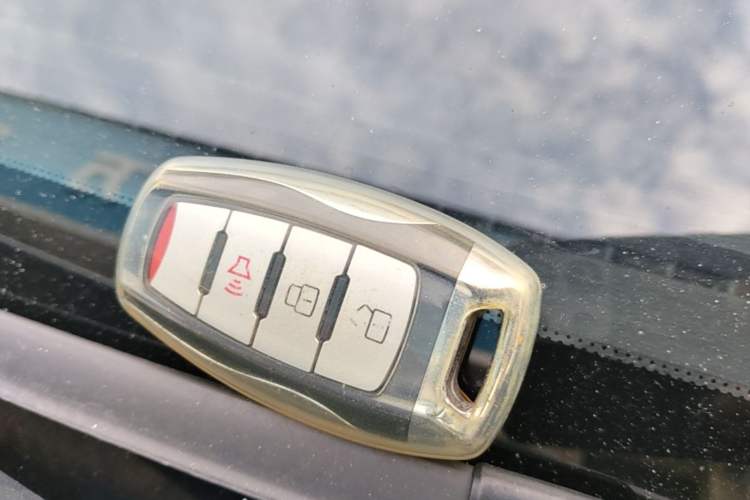 Used Great Wall Poer 2020 2.0T Commercial Version Automatic Diesel 4x4 Elite Long-Box GW4D20M Vehicle Key