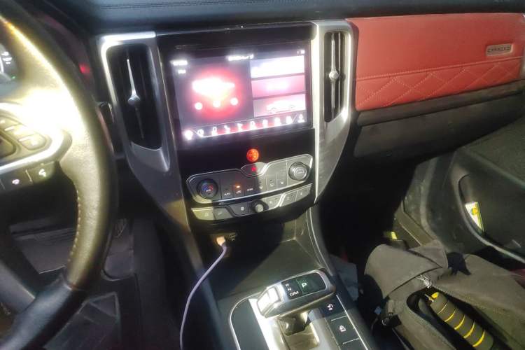 Used Great Wall Poer 2020 2.0T Off-Road Version Automatic Gasoline Four-Wheel Drive High-End Edition GW4C20B Audio And AC Panel