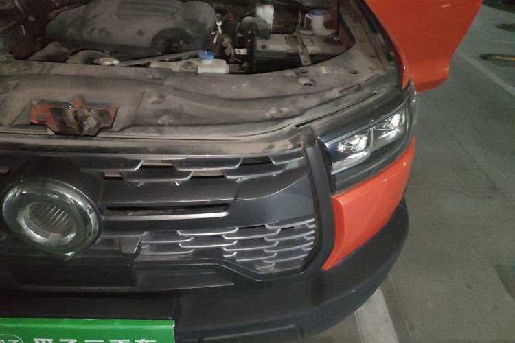 Used Great Wall Poer 2020 2.0T Off-Road Version Automatic Diesel 4x4 Advanced Edition GW4D20M Engine Bay Left
