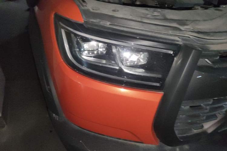 Used Great Wall Poer 2020 2.0T Off-Road Version Automatic Diesel 4x4 Advanced Edition GW4D20M Right Front Headlight