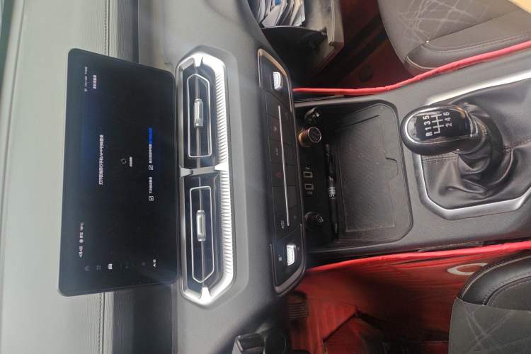 Used Great Wall Poer 2021 2.0T Commercial Version Manual Diesel 4x4 Elite Long-Box GW4D20M Audio And AC Panel
