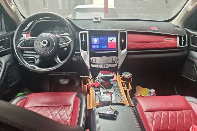 Used Great Wall Poer 2021 2.0T Off-Road Version Automatic Diesel 4x4 Mount Everest Edition GW4D20M Center Console