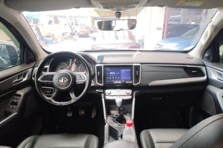 Used Great Wall Poer 2021 2.0T Commercial Version Manual Diesel 4x4 Elite Long-Box GW4D20M Center Console