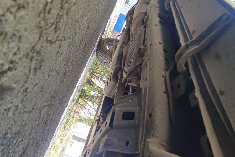 Used Great Wall Poer 2021 2.0T Global Version Automatic Diesel 4x4 Prestige Standard Cab GW4D20M Chassis Front Right