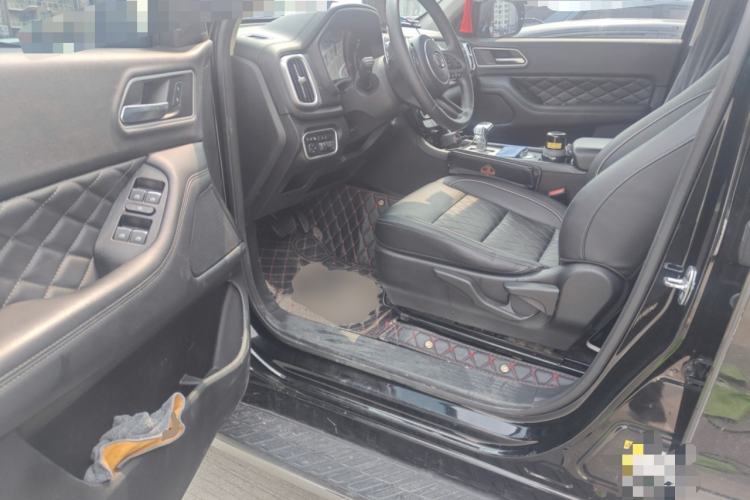 Used Great Wall Poer 2021 2.0T Global Version Automatic Diesel 4x4 Comfort Class Standard Box Trailer Edition GW4D20M Driver Seat