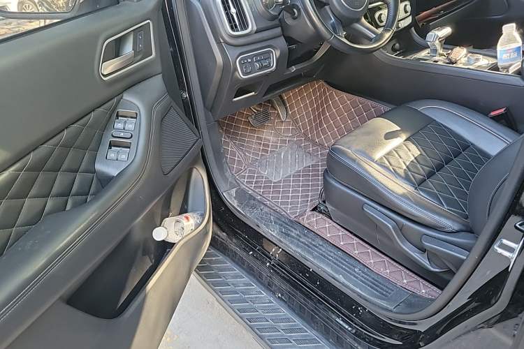 Used Great Wall Poer 2021 2.0T Global Version Automatic Diesel 4x4 Comfort Trim Standard Box GW4D20M Driver Seat