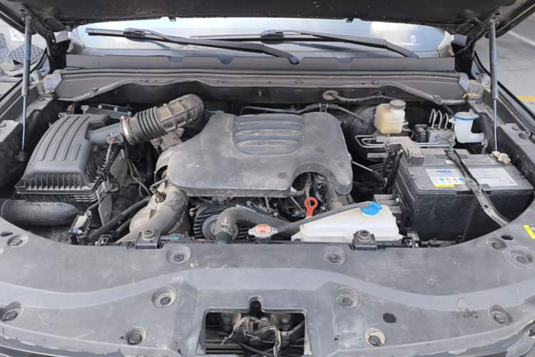 Used Great Wall Poer 2021 2.0T Global Version Automatic Diesel 4x4 Comfort Trim Standard Box GW4D20M Engine Bay