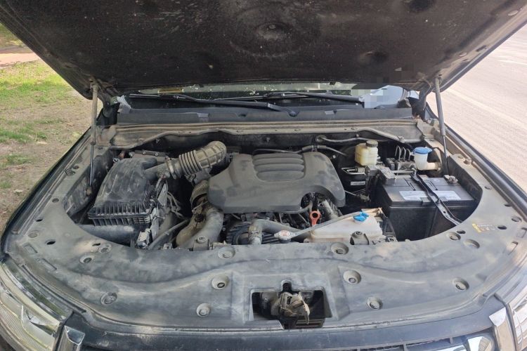 Used Great Wall Poer 2021 2.0T Global Version Automatic Diesel 4x4 Prestige Standard Cab GW4D20M Engine Bay