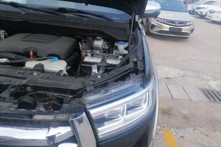 Used Great Wall Poer 2021 2.0T Global Version Automatic Gasoline 4x4 Prestige Standard Cab GW4C20B Engine Bay Left
