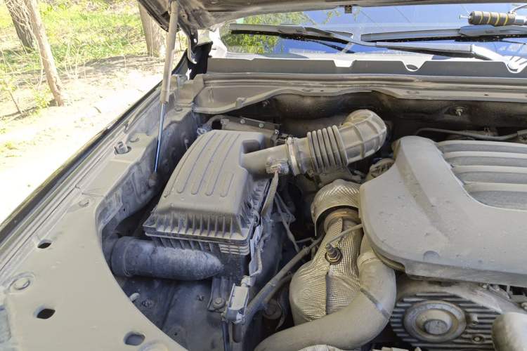 Used Great Wall Poer 2021 2.0T Global Version Automatic Diesel 4x4 Prestige Standard Cab GW4D20M Engine Bay Right