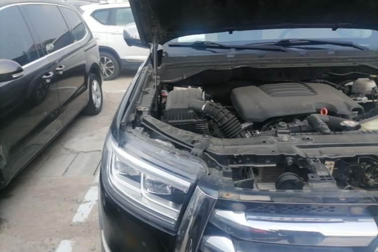 Used Great Wall Poer 2021 2.0T Global Version Automatic Gasoline 4x4 Prestige Standard Cab GW4C20B Engine Bay Right