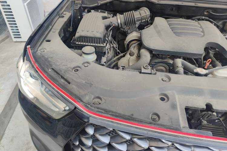 Used Great Wall Poer 2021 2.0T Commercial Version Automatic Diesel Two-Wheel Drive Navigation Type Long Bed – GW4D20M Engine Bay Right