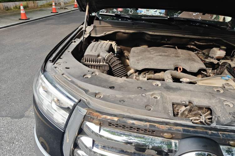 Used Great Wall Poer 2021 2.0T Global Version Automatic Gasoline 4x4 Prestige Standard Cab GW4C20B Engine Bay Right