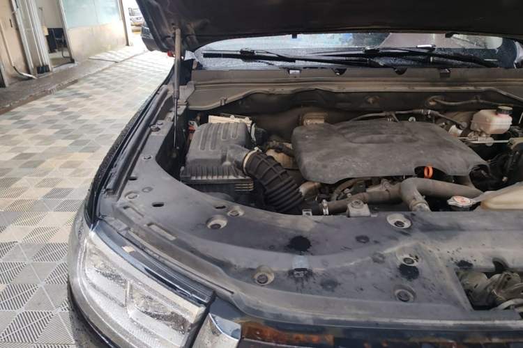 Used Great Wall Poer 2021 2.0T Global Version Automatic Gasoline 4x4 Prestige Standard Cab GW4C20B Engine Bay Right