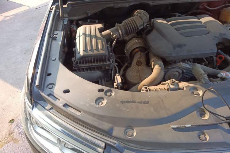 Used Great Wall Poer 2021 2.0T Global Version Automatic Diesel 4x4 Prestige Standard Cab GW4D20M Engine Bay Right