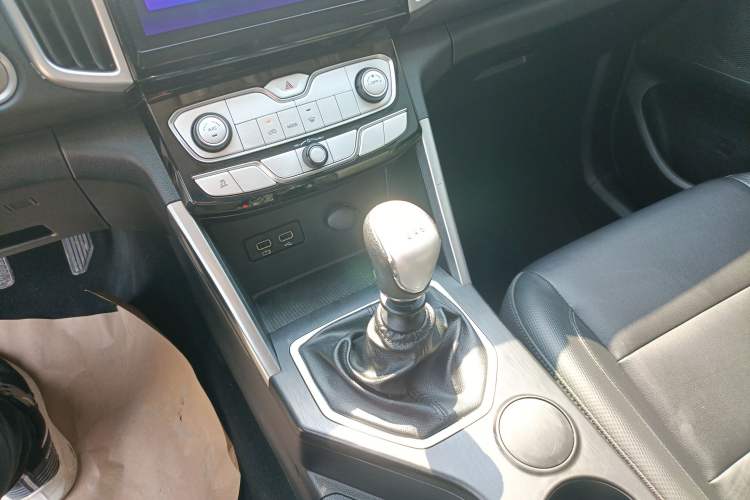 Used Great Wall Poer 2021 2.0T Commercial Version Manual Diesel Two-Wheel Drive Elite Long-Box GW4D20M Gear Lever