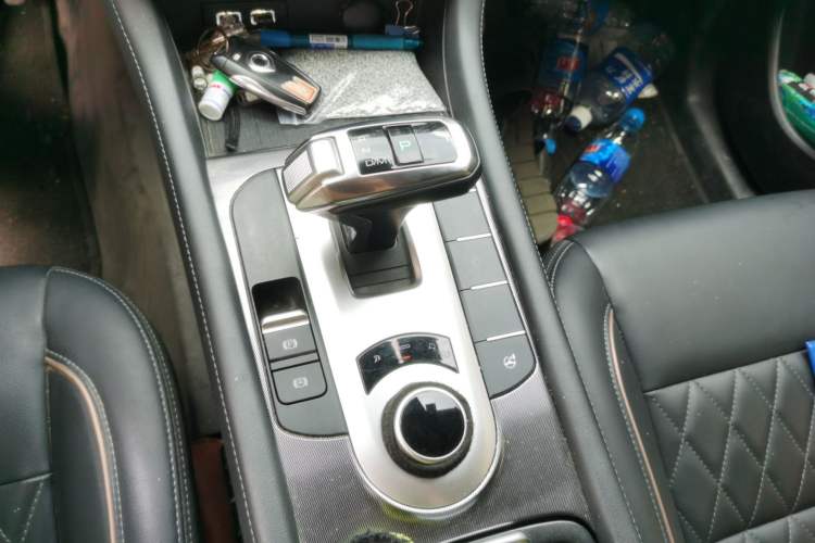 Used Great Wall Poer 2021 2.0T Global Version Passenger Car Automatic Gasoline Two-Wheel Drive Comfort Trim Standard Box – GW4C20B Gear Lever