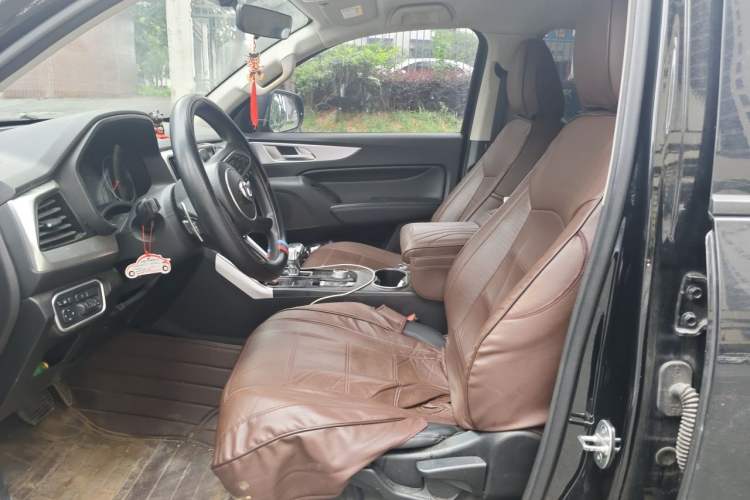 Used Great Wall Poer 2021 2.0T Commercial Version Automatic Diesel Two-Wheel Drive Elite Trim with Long Bed – GW4D20M Left Front Seat