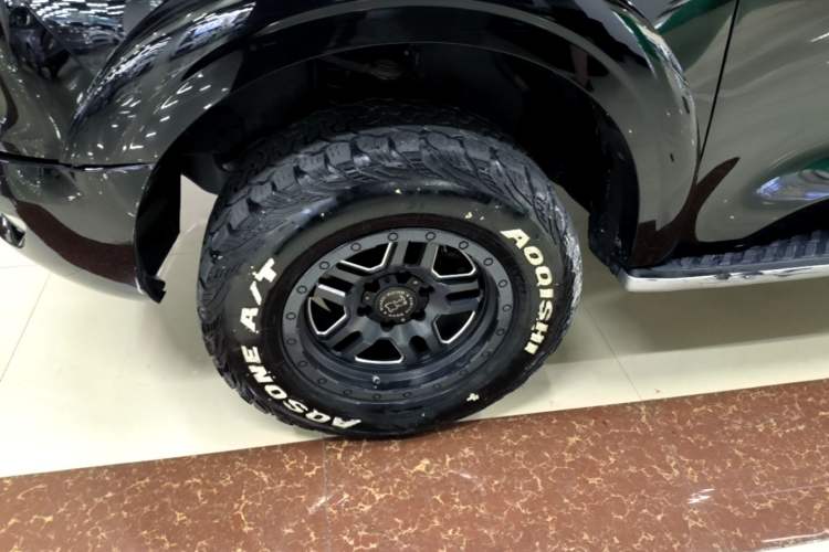Used Great Wall Poer 2021 2.0T Global Version Automatic Diesel 4x4 Comfort Trim Standard Box GW4D20M Left Front Wheel Hub