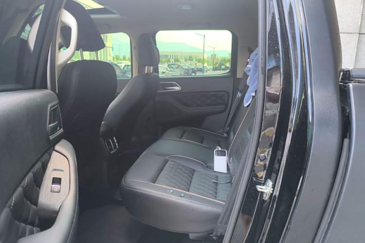 Used Great Wall Poer 2021 2.0T Global Version Automatic Diesel 4x4 Comfort Trim Standard Box GW4D20M Left Rear Seat