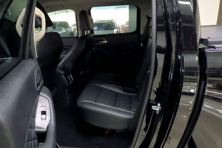 Used Great Wall Poer 2021 2.0T Global Version Automatic Diesel 4x4 Comfort Trim Standard Box GW4D20M Left Rear Seat