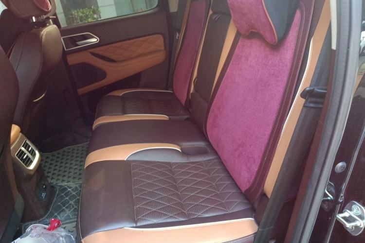 Used Great Wall Poer 2021 2.0T Global Version Automatic Diesel 4x4 Prestige Standard Cab GW4D20M Left Rear Seat