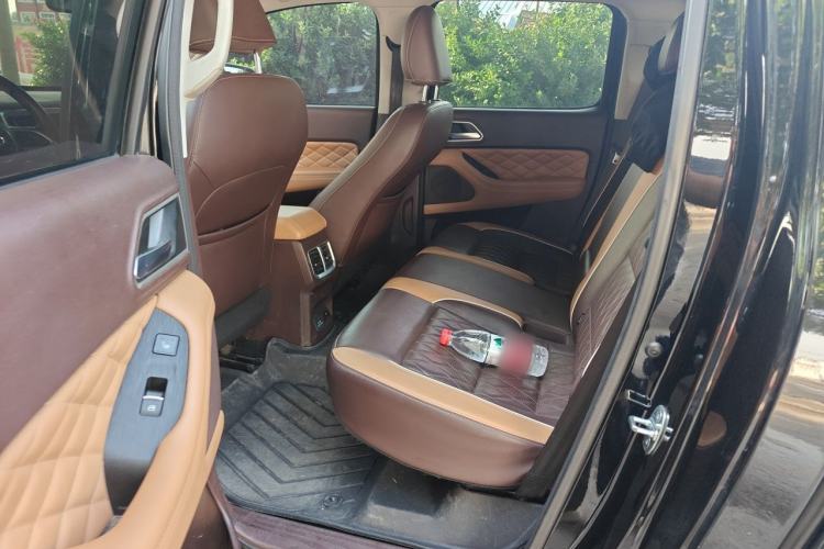 Used Great Wall Poer 2021 2.0T Global Version Automatic Diesel 4x4 Prestige Standard Cab GW4D20M Left Rear Seat