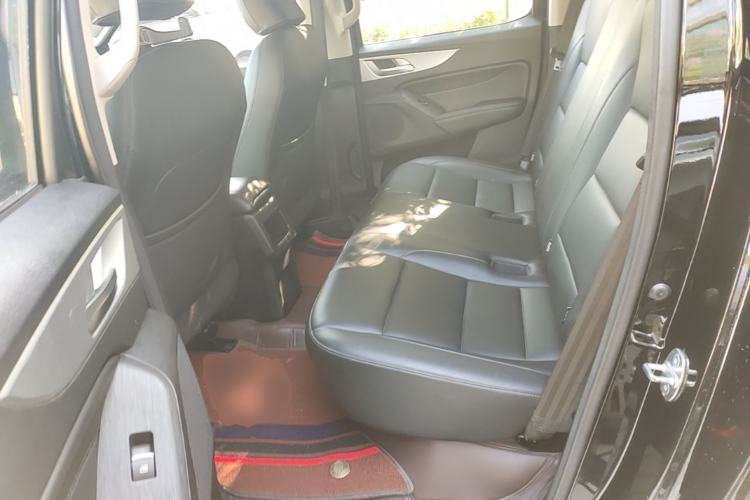 Used Great Wall Poer 2021 2.0T Commercial Version Automatic Diesel 4x4 Elite Long-Box GW4D20M Left Rear Seat