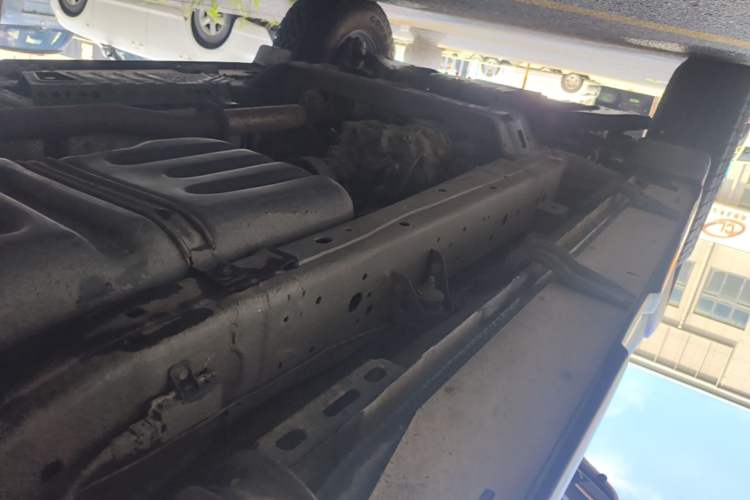 Used Great Wall Poer 2021 2.0T Global Version Automatic Diesel 4x4 Comfort Trim Standard Box GW4D20M Left Side Sill