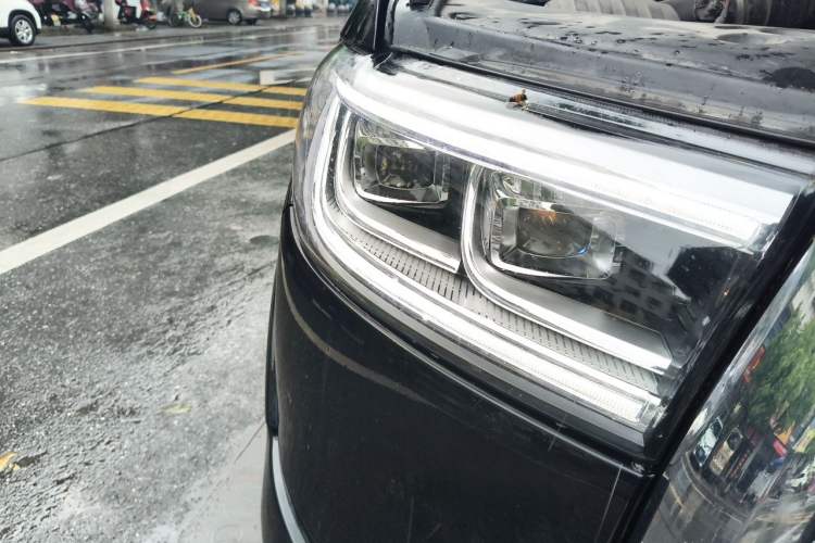 Used Great Wall Poer 2021 2.0T Global Version Automatic Diesel 4x4 Comfort Class Standard Box Trailer Edition GW4D20M Right Front Headlight