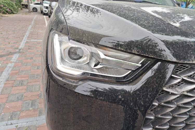 Used Great Wall Poer 2021 2.0T Commercial Version Manual Transmission Gasoline Two-Wheel Drive Elite Trim with Long Bed – GW4C20B Right Front Headlight