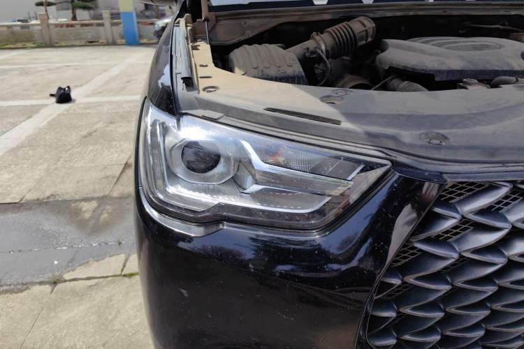 Used Great Wall Poer 2021 2.0T Commercial Version Automatic Diesel 4x4 Elite Long-Box GW4D20M Right Front Headlight