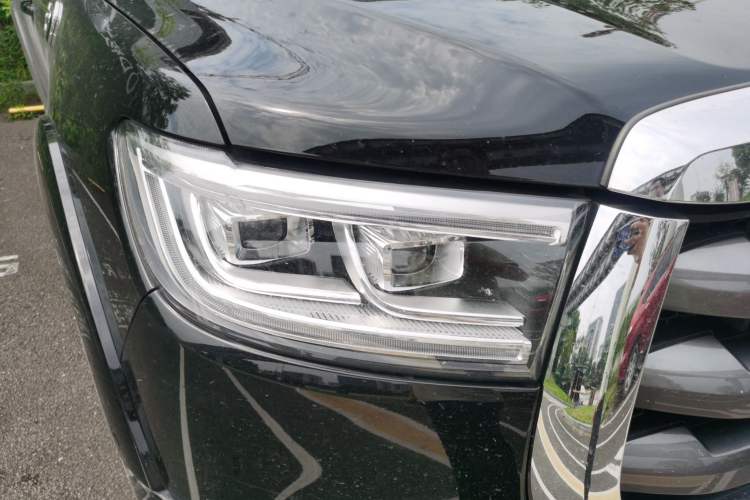 Used Great Wall Poer 2021 2.0T Global Version Passenger Automatic Diesel Two-Wheel Drive Comfort Trim Standard Cab GW4D20M Right Front Headlight